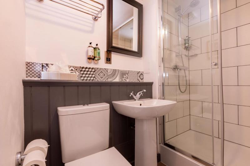 Single Room image 2