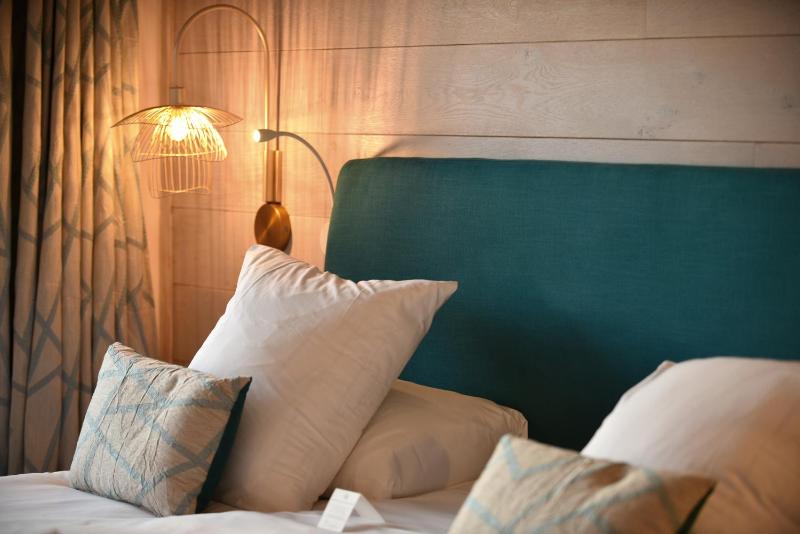 Double Room with Mountain View image 4