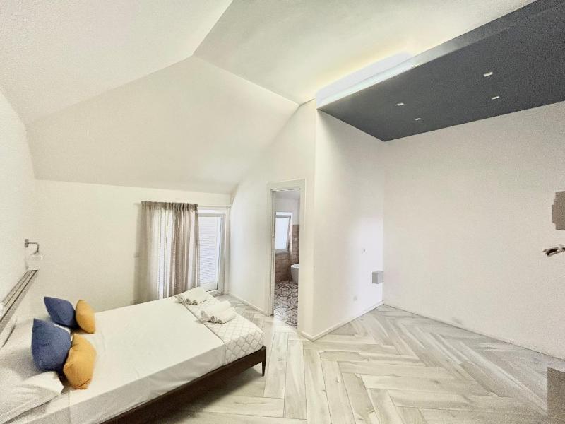 Luisella - UN LETTO IDEALE - image 2
