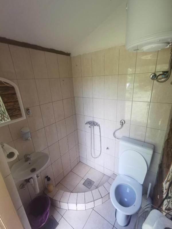 Twin Room with Shared Bathroom image 2