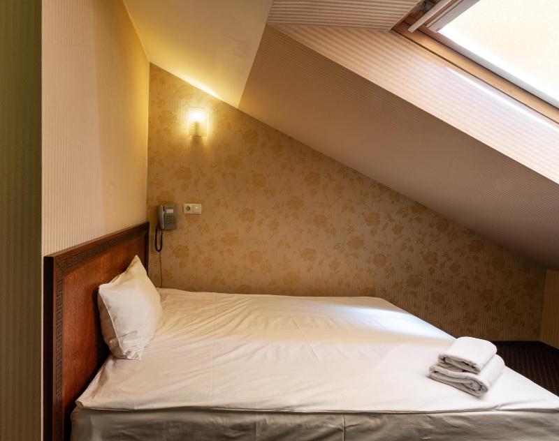 Economy Single Room image 4