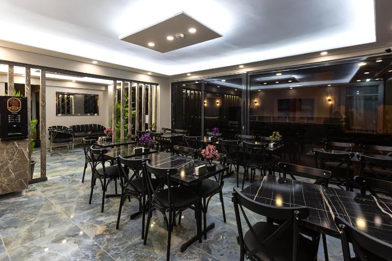 Ria Suites Boutique Hotel - image 3
