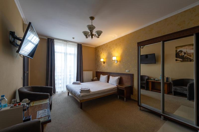 Superior Double Room image 1