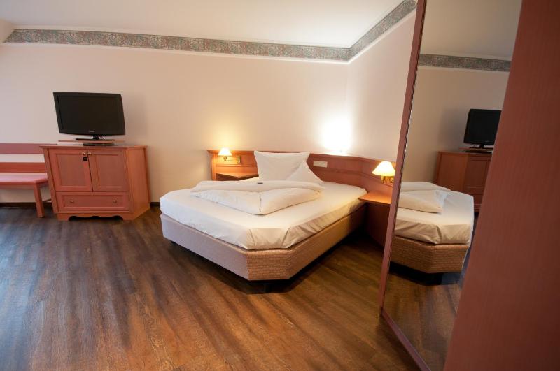 Junior Suite (1 Adult) image 2