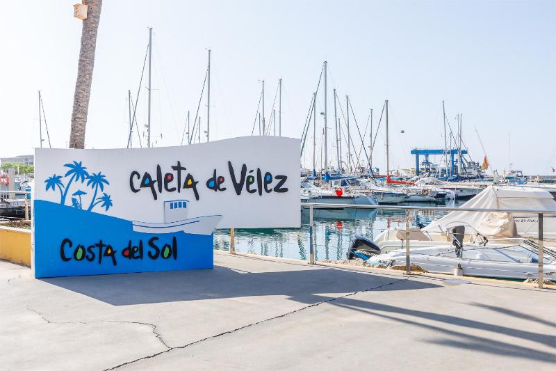A&N Caleta Marina View Apartment 2BR Near Beach - image 42