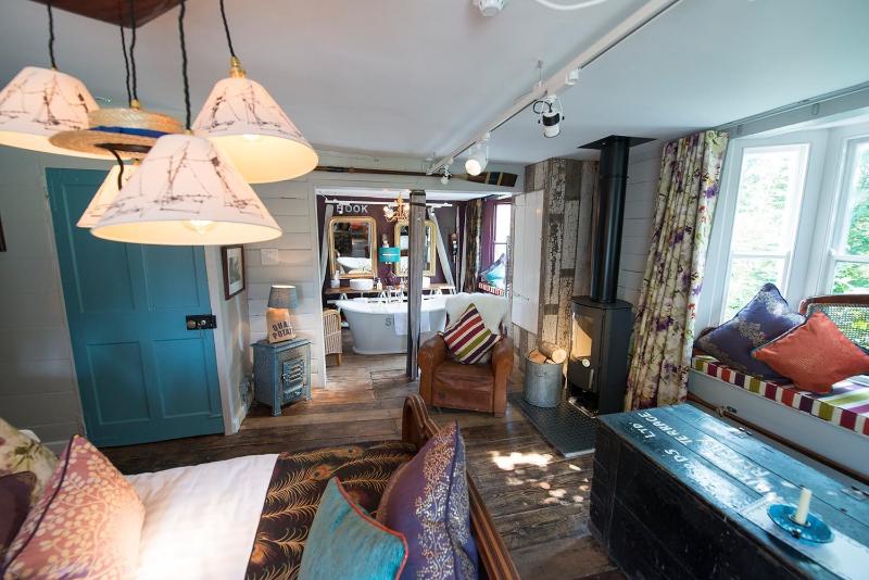 Deluxe Suite image 2