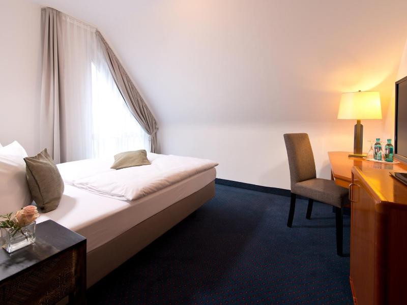 Business Double Room image 2