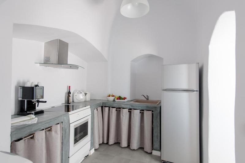 Evmenia Luxury Cave Villa - image 11