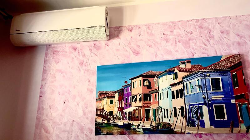 One-Bedroom Apartment with Balcony (2-3 Adults) image 4