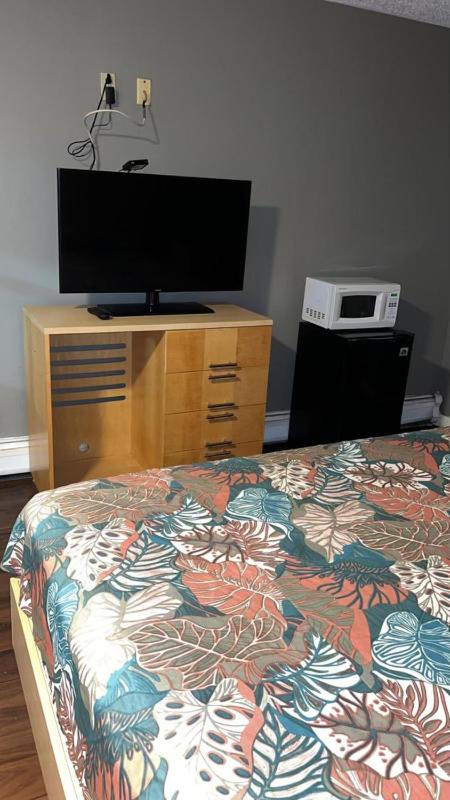 Standard King Room - Non-Smoking  image 2
