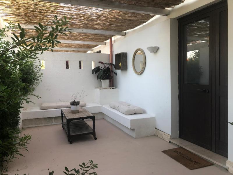 Two-Bedroom Apartment with Garden View image 3