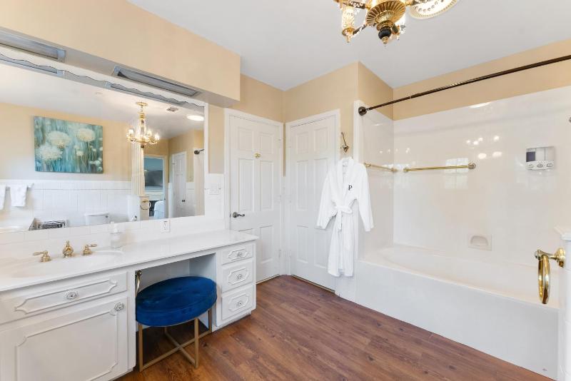 Presidential Suite image 3
