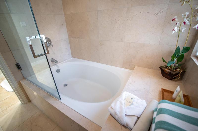 Unit 23T1 Golf Villa Gold Ocean View 1 Bedroom image 4