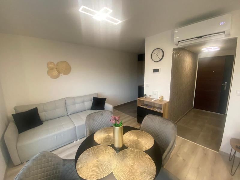 Lake View Penthouse - image 7