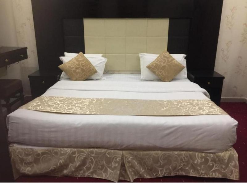 Quiet Rooms 2 Serviced Apartments - image 8