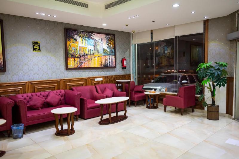 Quiet Rooms 3 Serviced Apartments - image 9