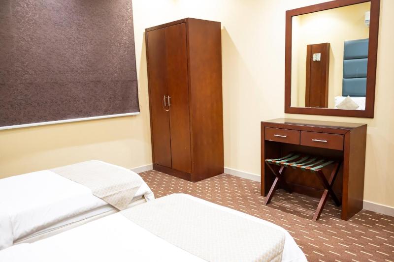 Quiet Rooms 3 Serviced Apartments - image 4