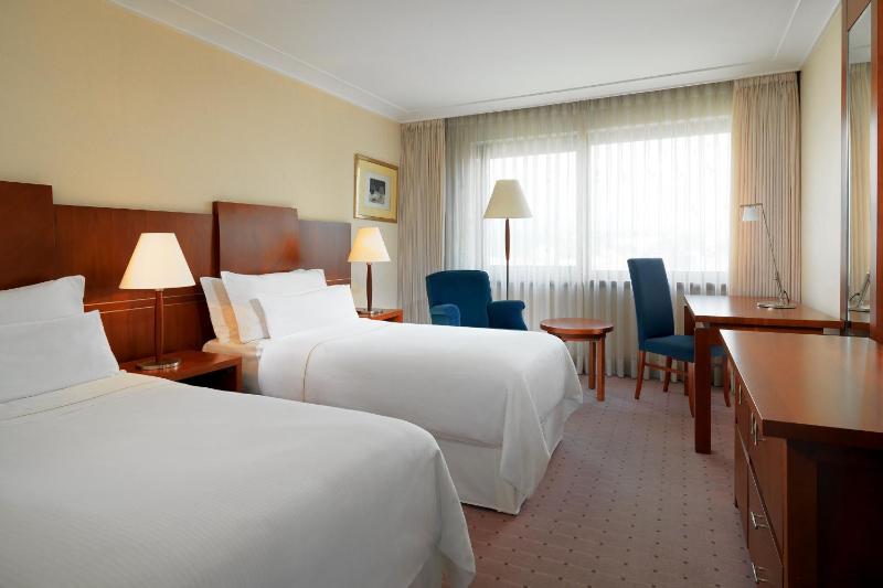 Deluxe Twin Non Smoking, Guest room, 2 Twin/Single Bed(s) image 3