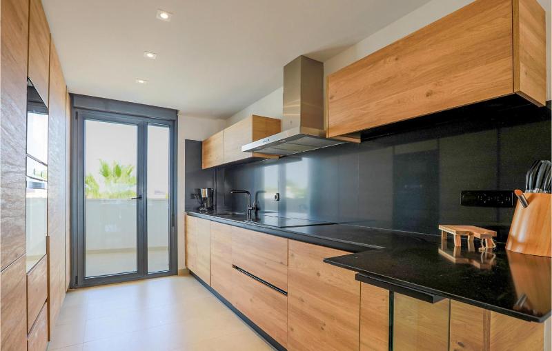 Gorgeous Apartment In Orihuela With Sauna - image 18