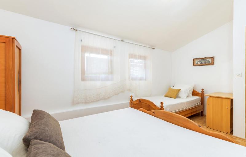 One-Bedroom Apartment with Terrace image 3