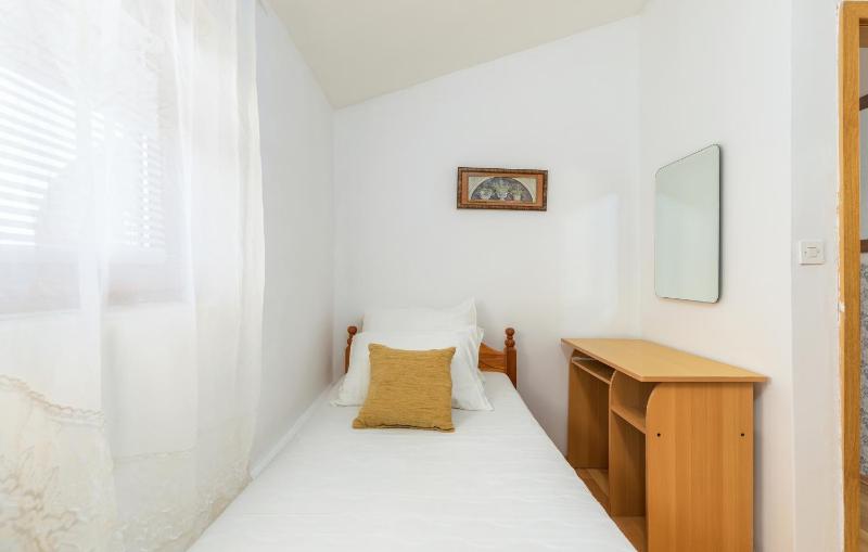 One-Bedroom Apartment with Terrace image 4