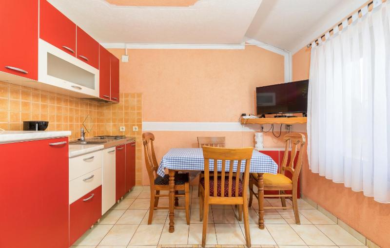 One-Bedroom Apartment with Balcony image 4