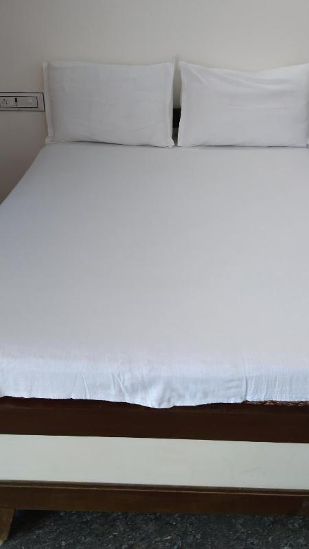 Rainbow Guest House - image 12
