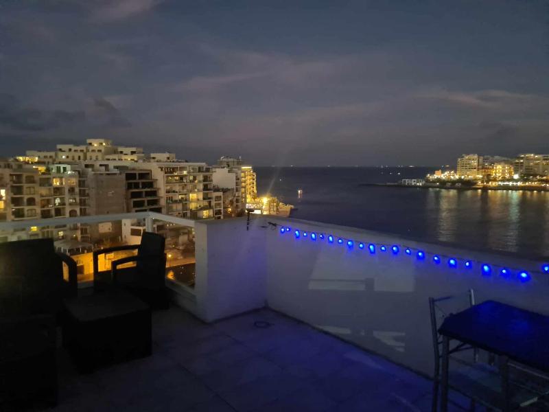 St Julians Bay Sea Front Apartments - image 11