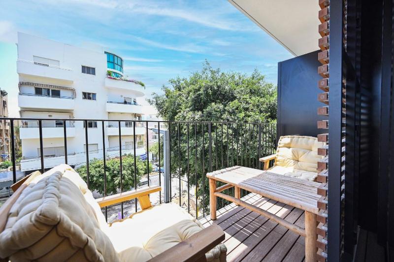 Charming 2BR with Balcony in Ben Yehuda st By HolyGuest - image 13