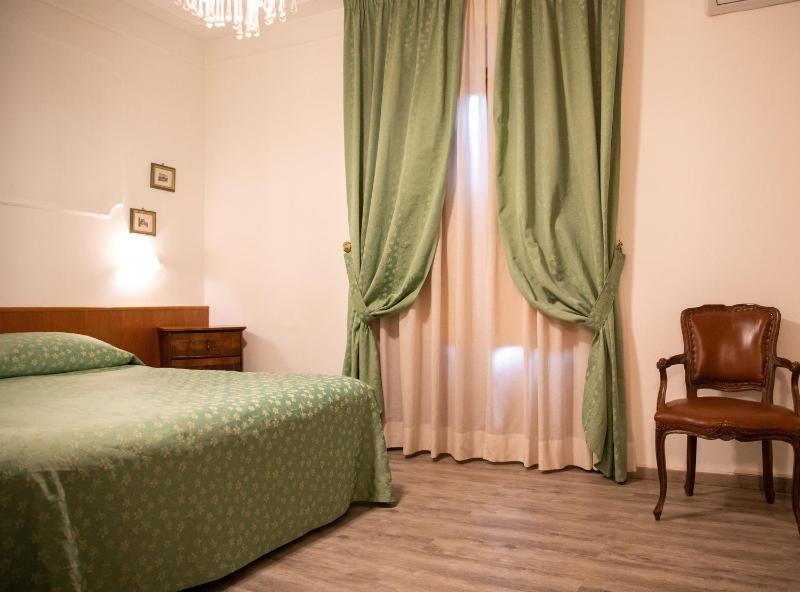 Superior Double or Twin Room image 3