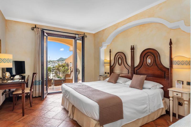 Superior Double Room image 1