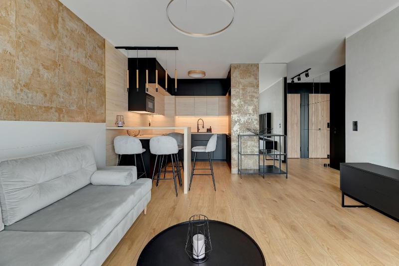 Plac Unii Gdynia Central by Lion Apartments - image 21