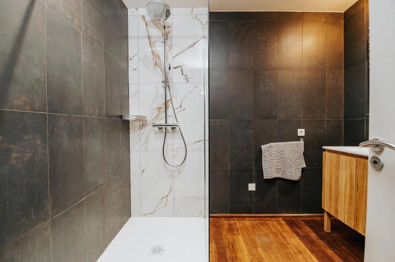 Two-Bedroom Apartment (4-6 Adults) image 2