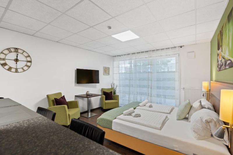 Ferien & Business Apartments Hotel Adler - image 12