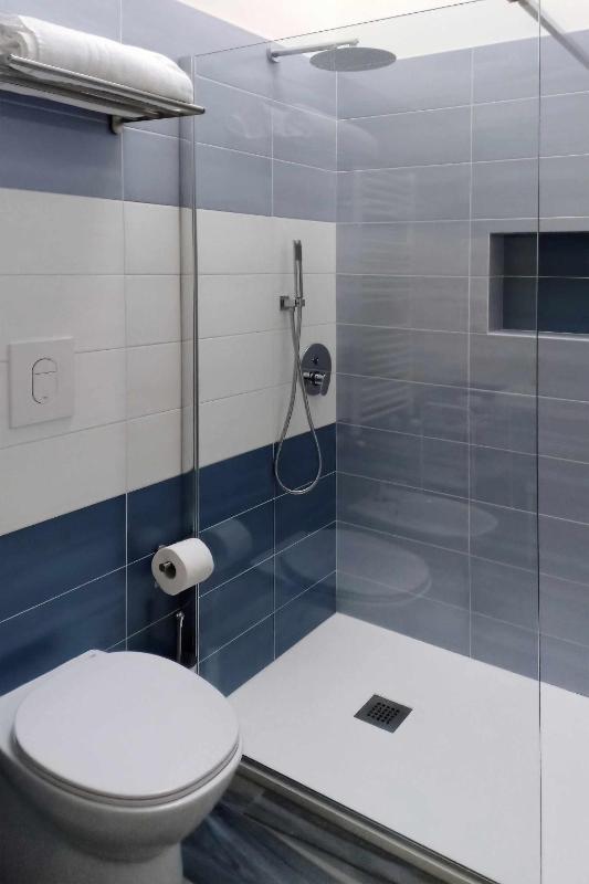 Double or Twin Room image 2