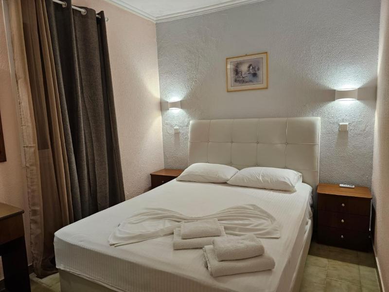 One-Bedroom Apartment image 3
