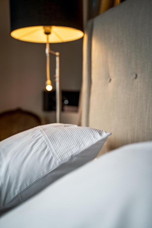 Suite with Garden View image 4