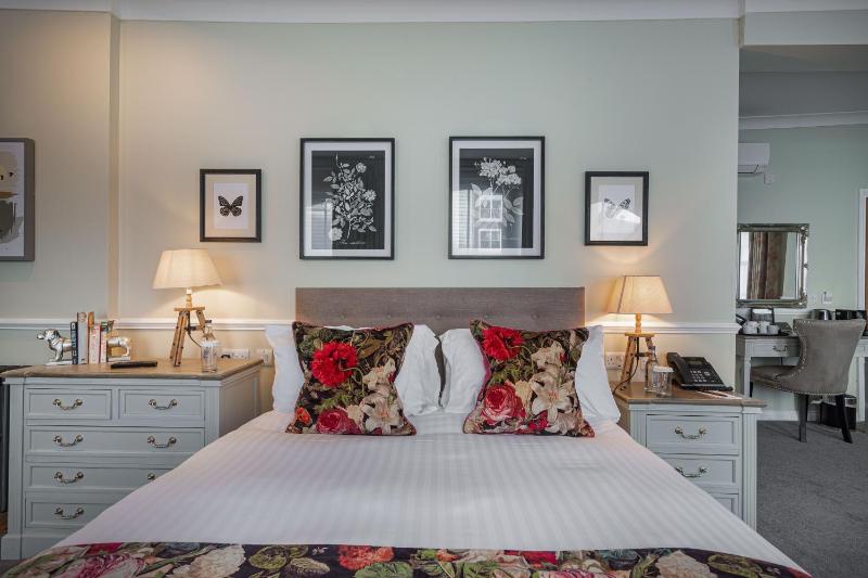 The White Horse Hotel Romsey Hampshire - The Coaching Inn Group - image 7