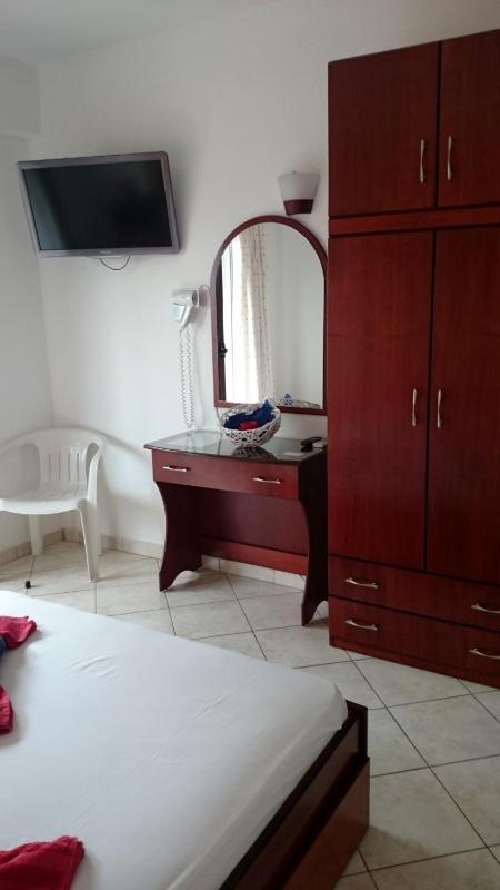 Apartment (2 Adults + 3 Children) image 2