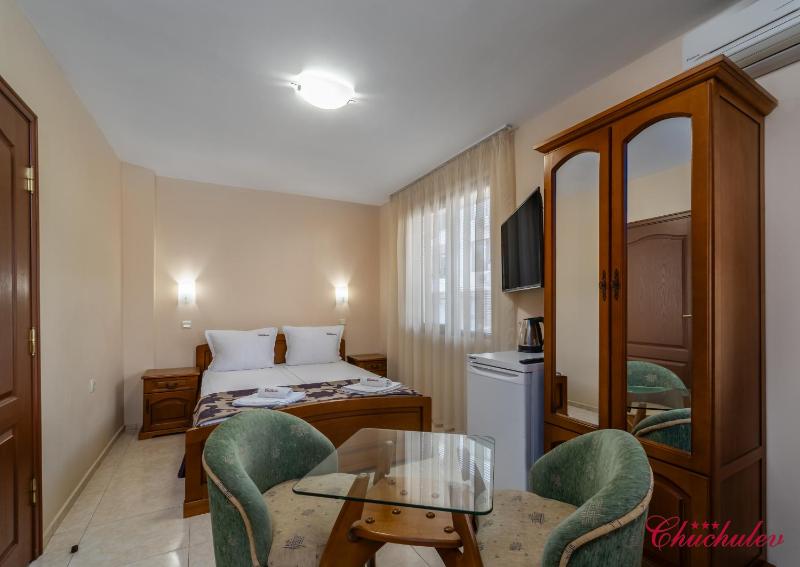 Small Double Room image 1