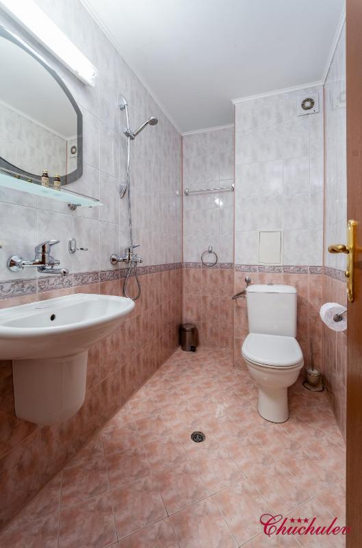 Small Double Room image 2