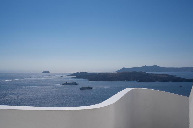 Superior Room with Caldera View image 4