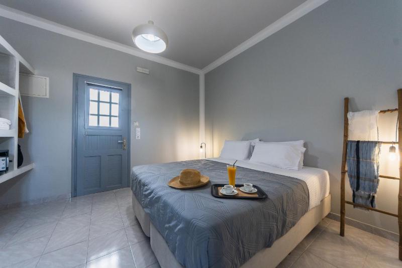 Deluxe Double or Twin Room image 1