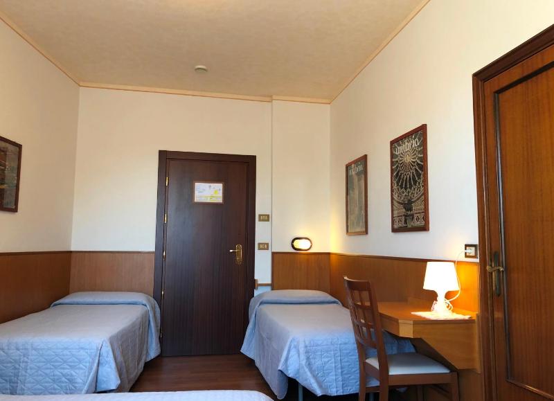 Economy Quadruple Room image 1