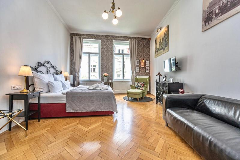 One-Bedroom Apartment - The Old Town Square image 4