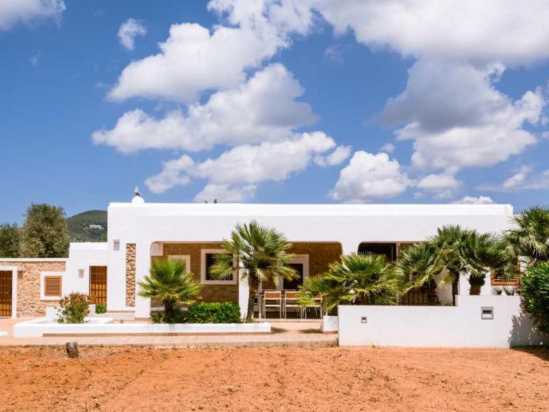 Four-Bedroom Villa image 2
