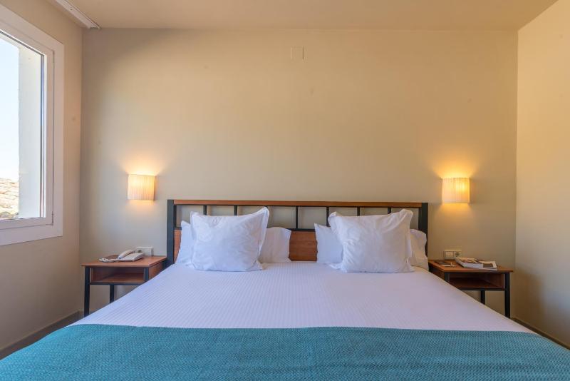 Double Room with Window image 3