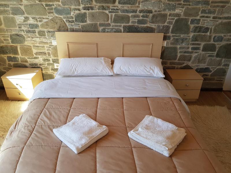 Double Room with Mountain View image 3