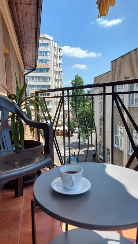 Luxury Two-Bedroom Apartment image 4