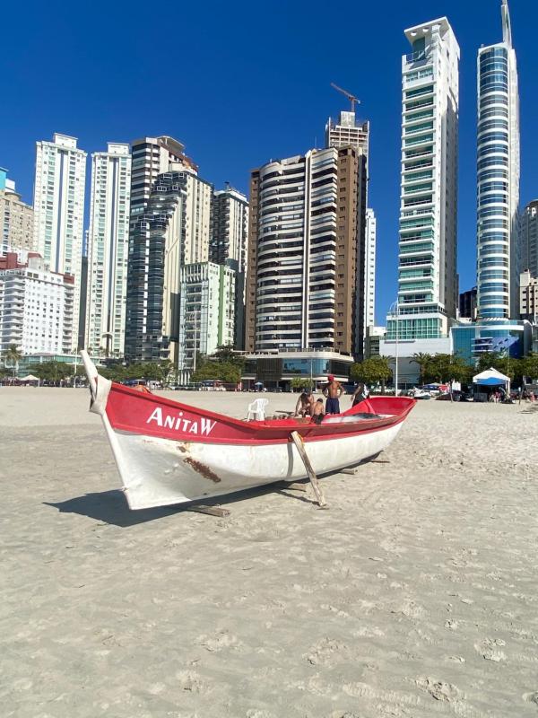 APTO. BEIRA MAR EM BAL. CAMBORIU - image 21